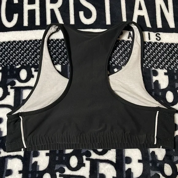 Nike Vintage Embroidered Swoosh Sport Bra - Picture 4 of 6